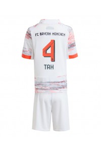 Bayern Munich Jonathan Tah #4 Babytruitje Uit tenue Kind 2025-26 Korte Mouw (+ Korte broeken)